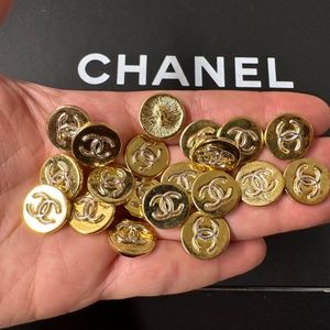 20 Vintage CHANEL Gold Tone Metal Button CC Logo in Silver Tone High Relief